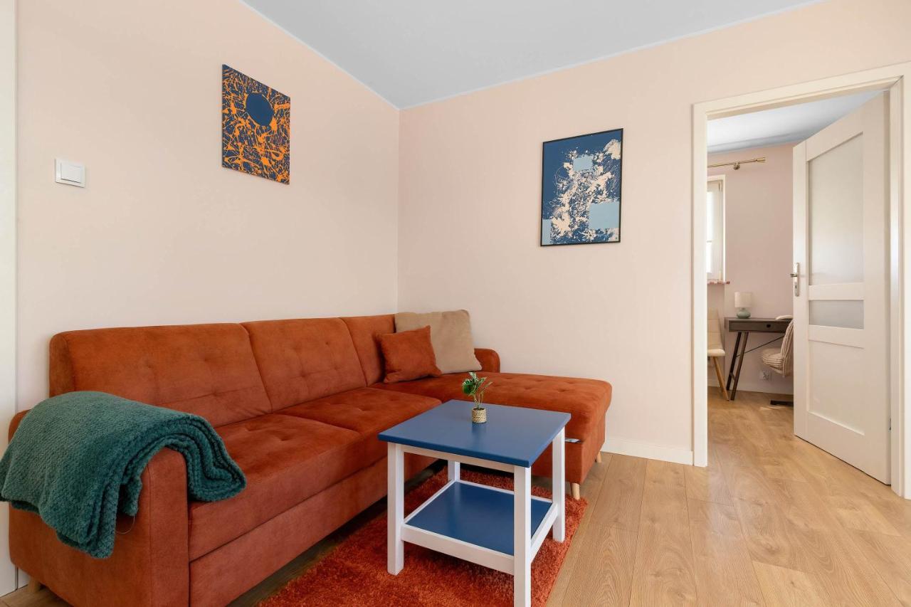 Spacious Apartment in Gdańsk with Balcony, Desk and Bathtub by Noclegi Renters - Ferienwohnung Danzig