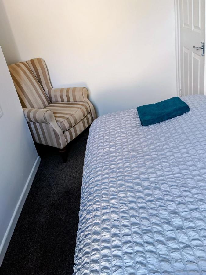 Cosy 2 Bedroom - sleeps 6 - free street parking - B&B Belfast
