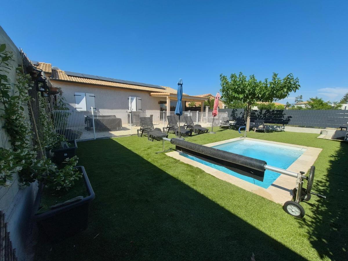 En Ardèche, maison de vacances l'Odyssée climatisée avec sa piscine privée et chauffée - B&B Joyeuse