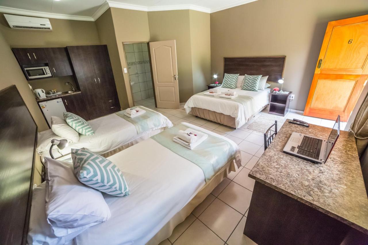 Deluxe Family Room