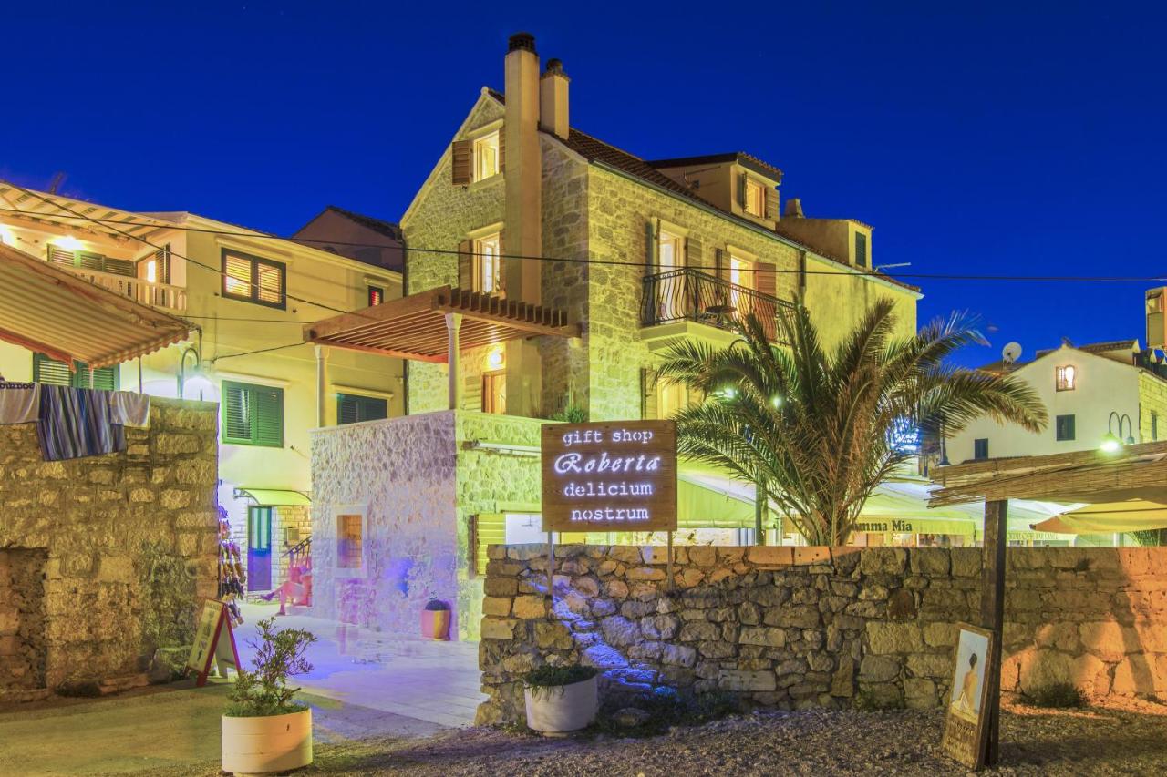 Holiday Home Stonehouse Popožo - B&B