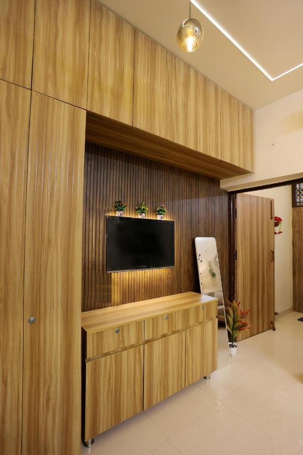 The Urban Nest Stylish Studio Near Airport & Metro - Chambres d'hôtes New Delhi