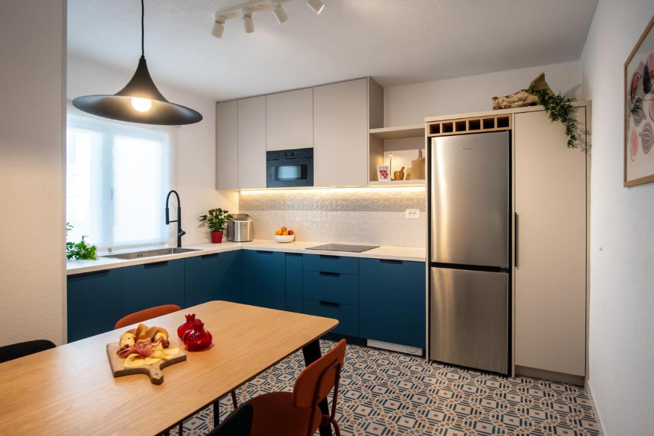 Beachfront Apartments Ruskovic - B&B Dubrava