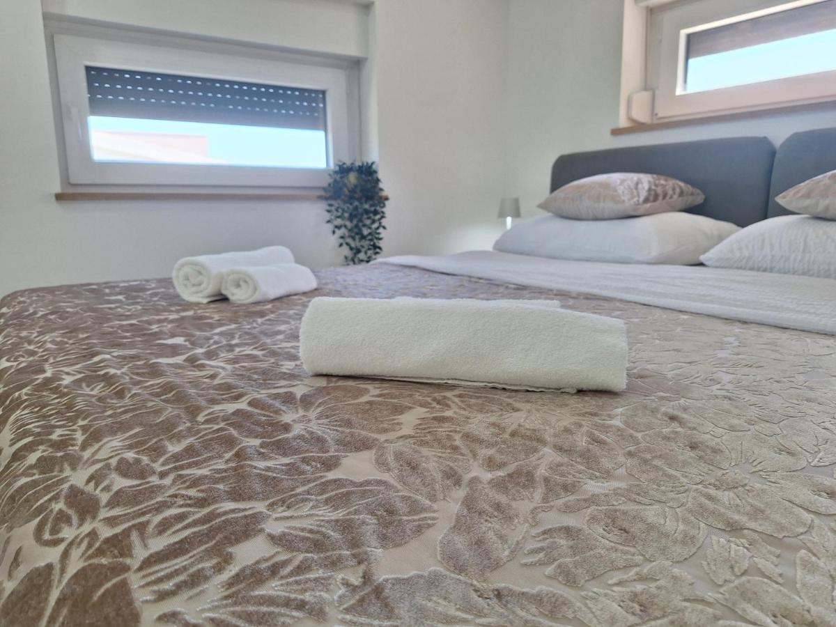 Villa Amphora apartman 2 - Bed and Breakfast Vir