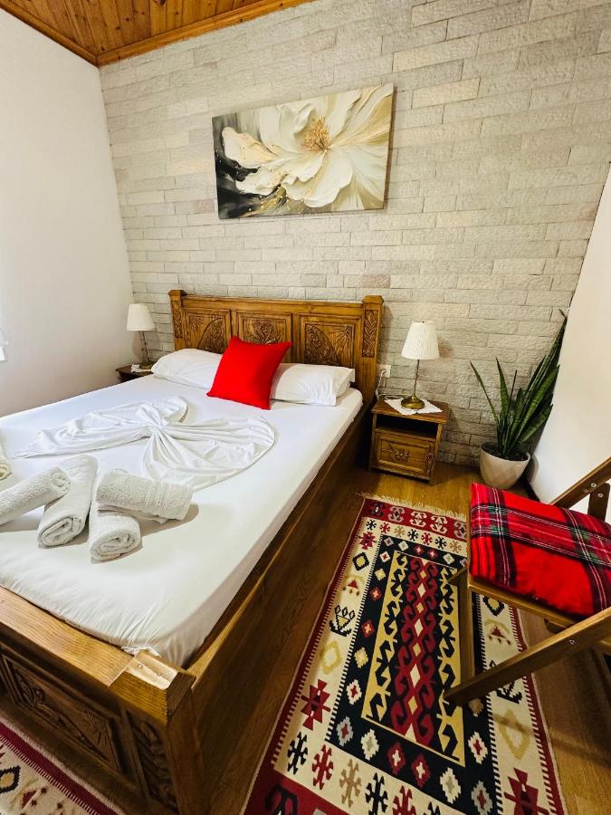 Kore Guest House - B&B Gjirokastër