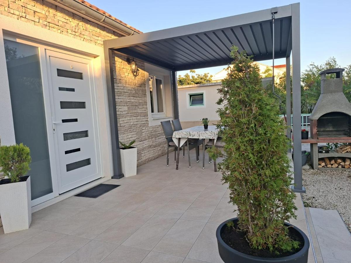 Apartman Mandi - Bed and Breakfast Bibinje