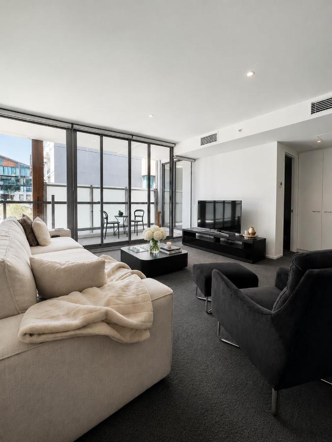 Luxe Port Melbourne Retreat 1BR, 2 Bath and Pool - B&B Melbourne