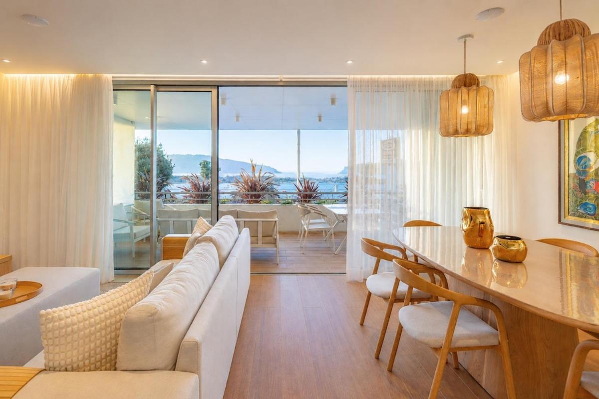 Ocean view modern retreat with pool & sunset views - B&B São Martinho do Porto