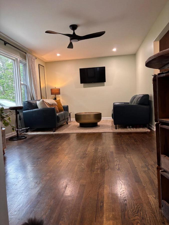 Eclectic & Fun Custom Home - B&B Shawnee