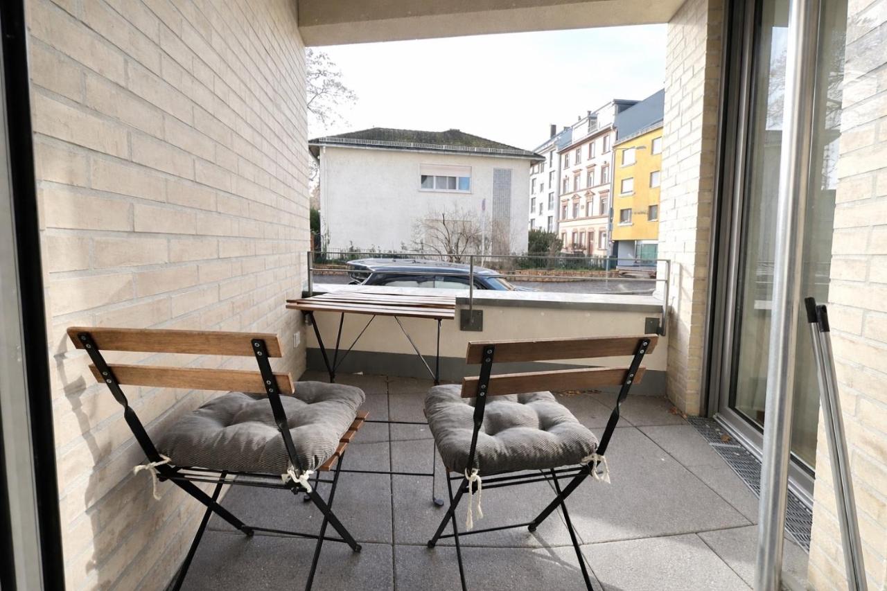 Homely! Design Studio Airport Fair Balcony City - B&B Francoforte sul Meno