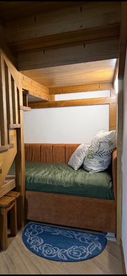Dreibettzimmer mit Balkon