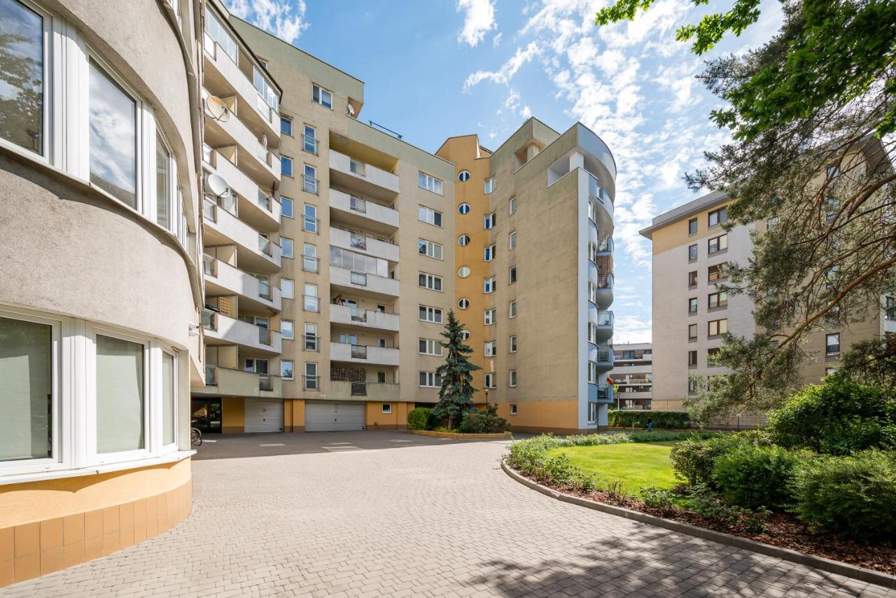 Grodkowska Standard Apartment by BookingHost - Ferienwohnung Warschau