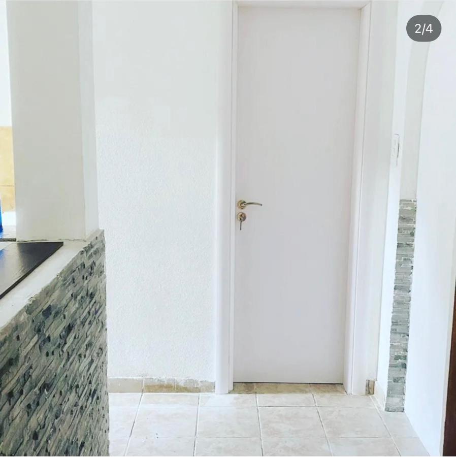 Apartmani Ljilja - Chambres d'hôtes Zgrada