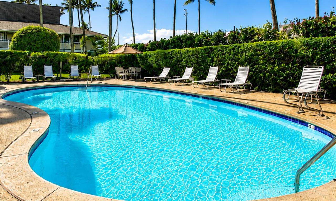Beachfront - AC - 2 min Walk to Beach - Renovated - 3 Pools - B&B Kapa‘a