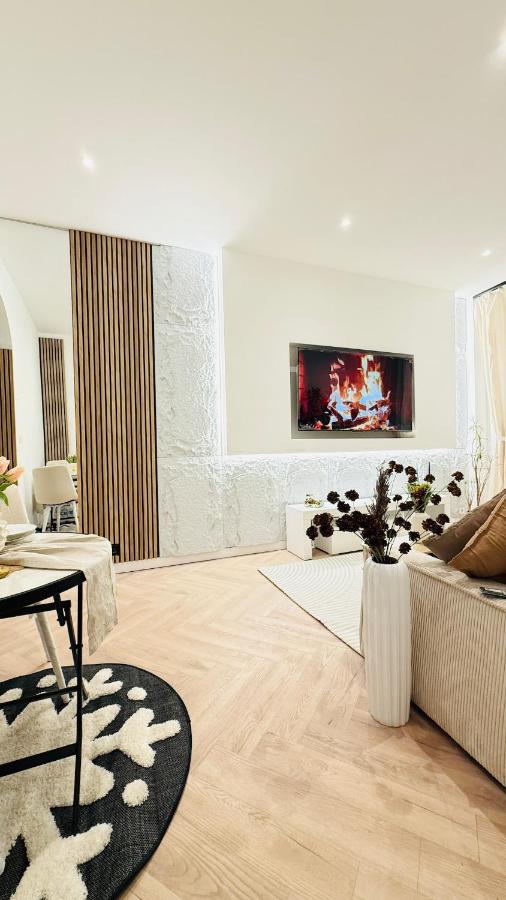 Entire apartment, high standing, modern and cozy - B&B Brussels