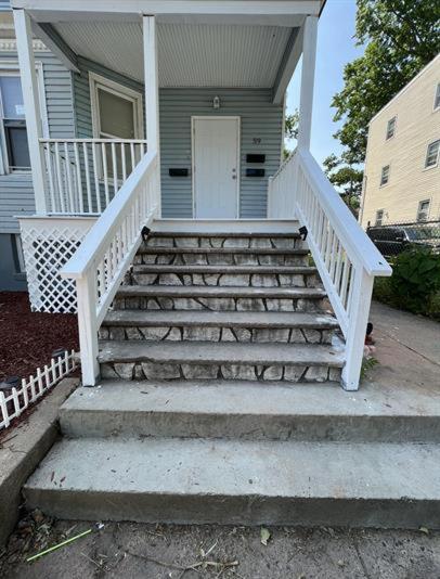Renovated 3BR Bay Windows EWR 15 Min - Chambres d'hôtes East Orange