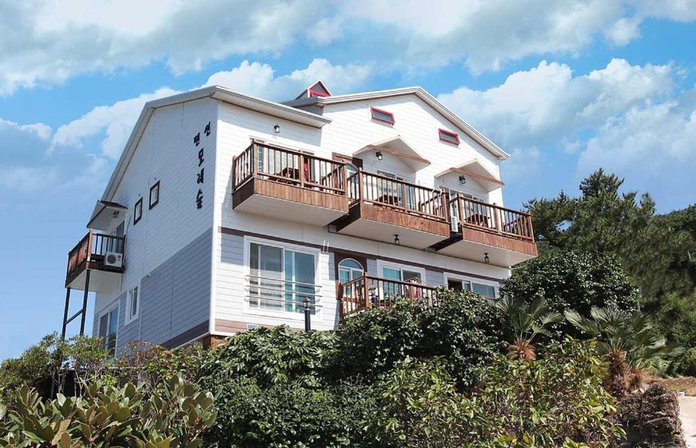 Geojae Moraesup Pension - B&B Geoje