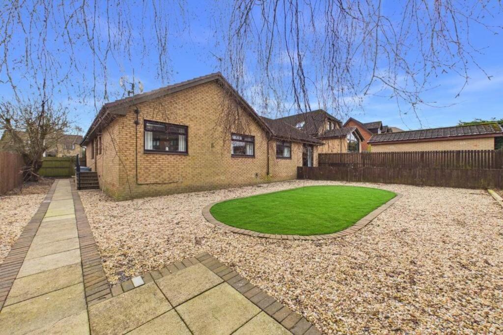 Silverbirch House - luxury 5 bedroom property - B&B Hamilton