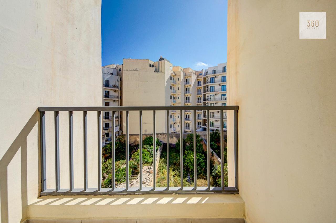 Comfortable 2BR Apartment in Central Sliema Near Seafront - Bed and Breakfast Sliema
