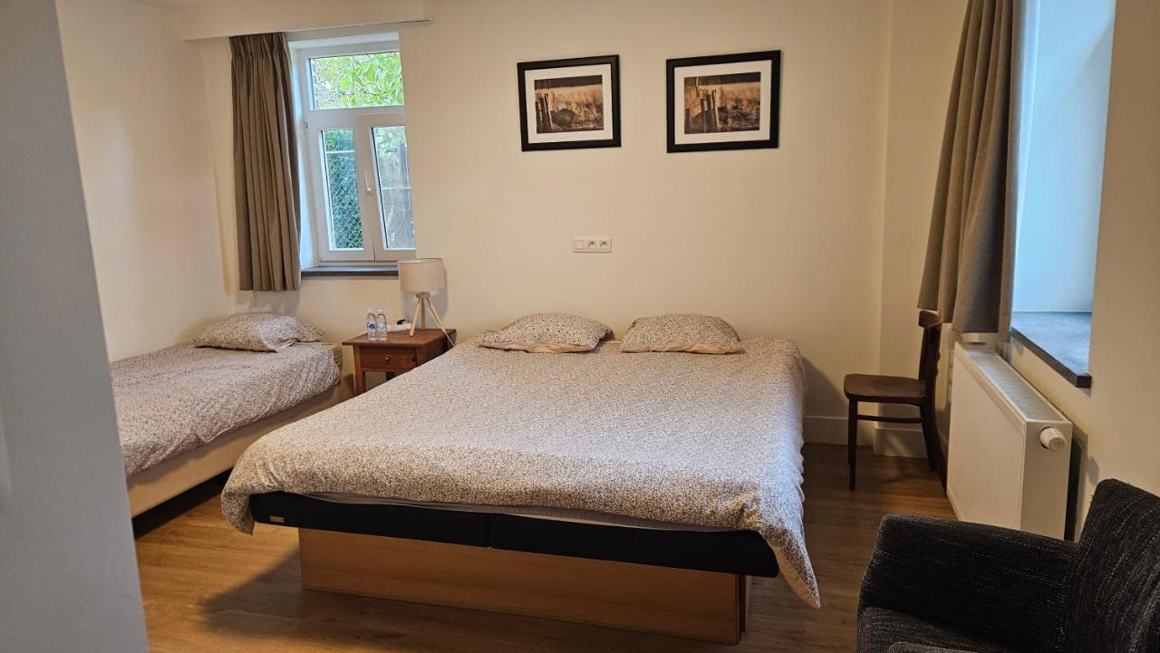 Dreibettzimmer mit eigenem Bad