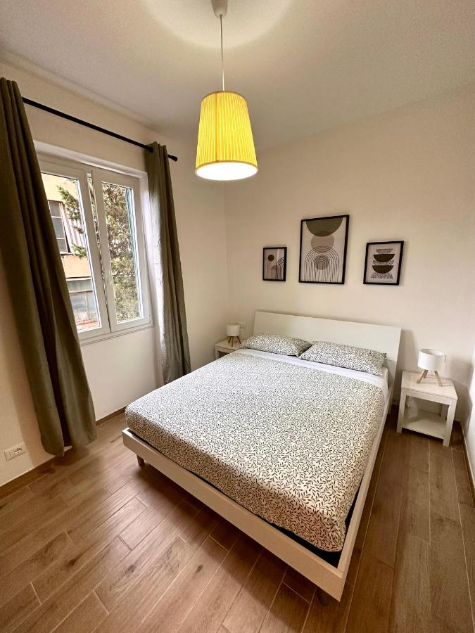 Renovated three-room apartment with balcony in Tormarancia - B&B Roma
