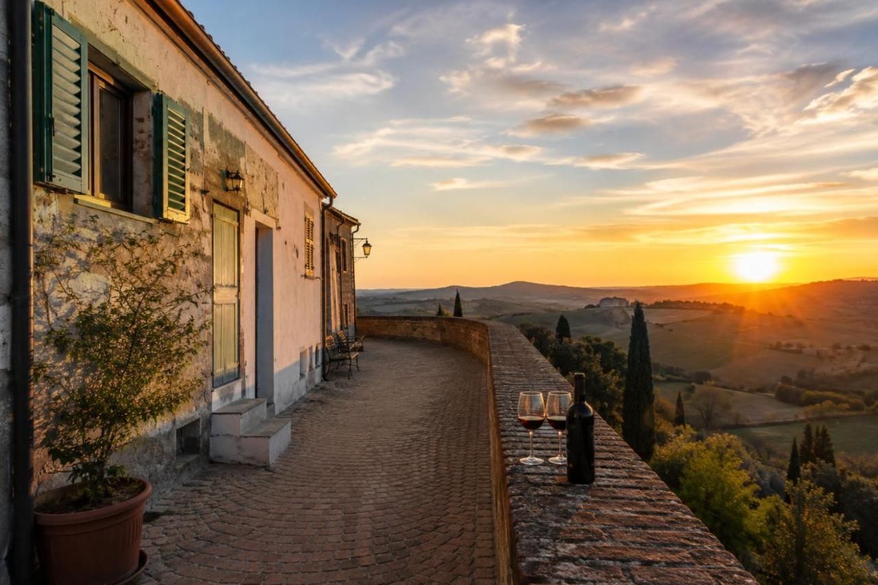 Residence with breathtaking views in the medieval village - B&B Barchi