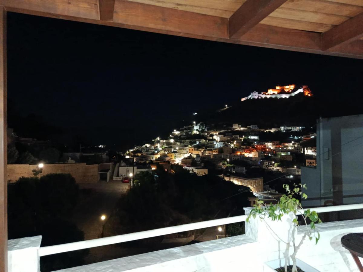 Angelo Waves, luxery apartment in Platanos, Leros - B&B Lakkí