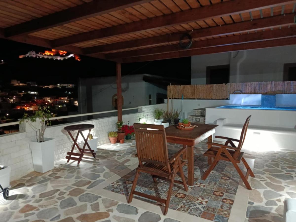 Angelo Waves, luxery apartment in Platanos, Leros - B&B Lakkí
