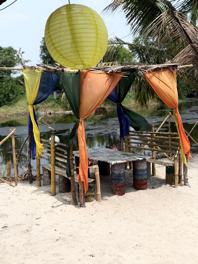 Raaks&jho home stay - B&B Mararikulam