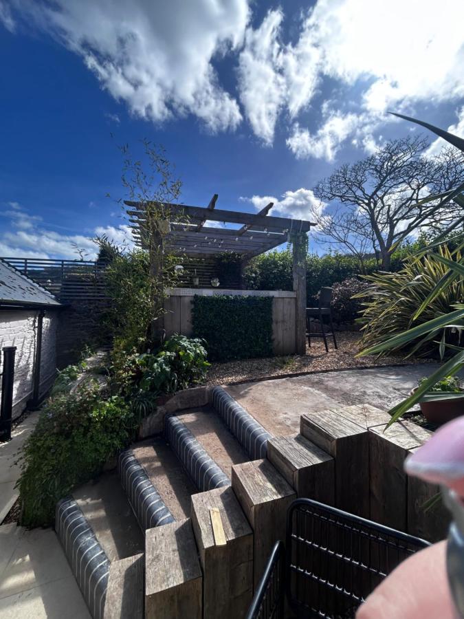 Rosedale a charming 3 bedroom detached cottage with parking - B&B Brixham