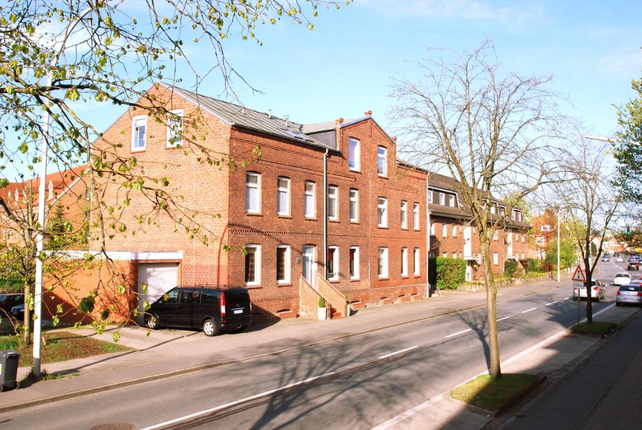 Gästehaus am Kanal - Ferien und Serviced-Appartements Rendsburg - B&B Rendsburg