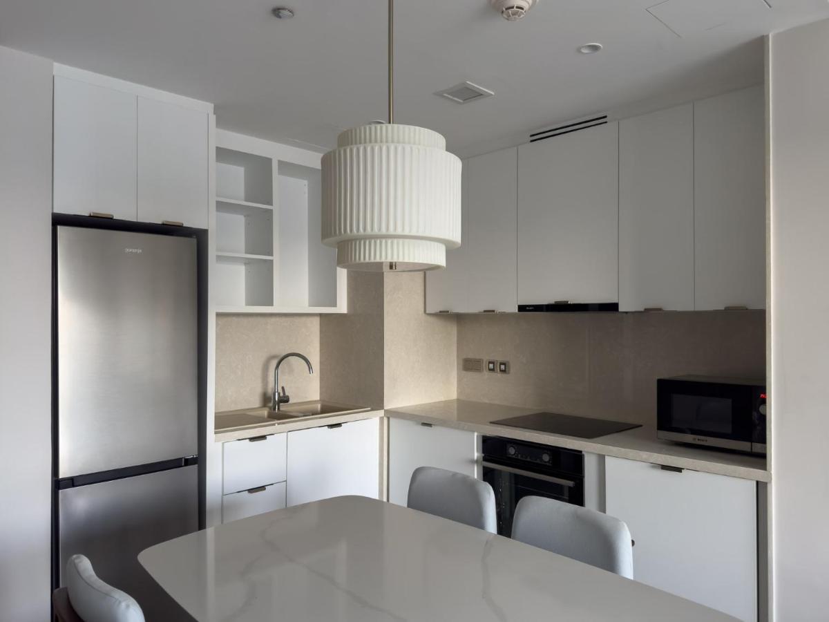 Appartamento con 2 Camere da Letto e Balcone