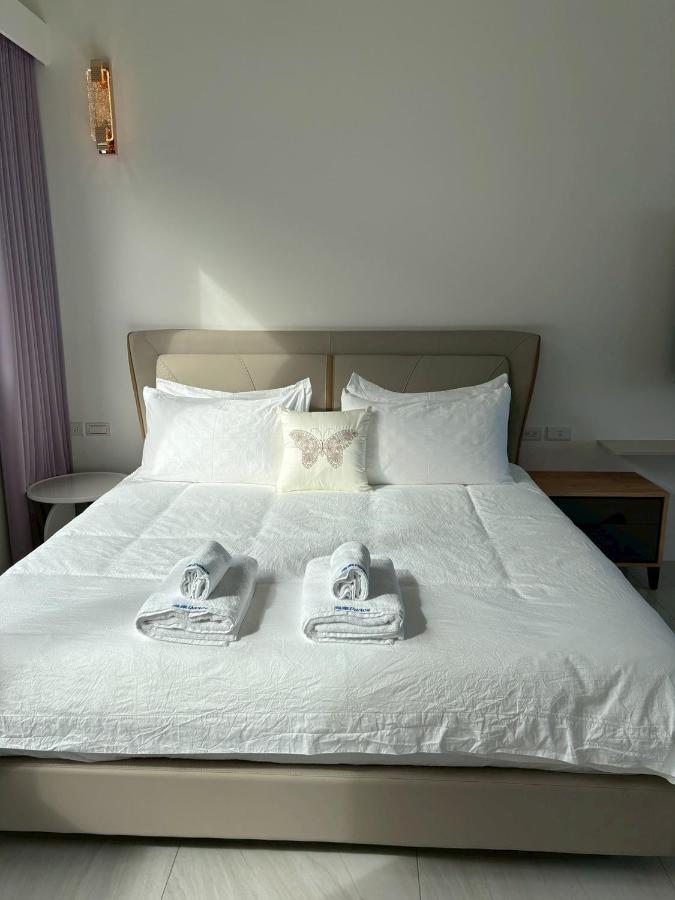 Deluxe Double Room with Balcony and Sea View