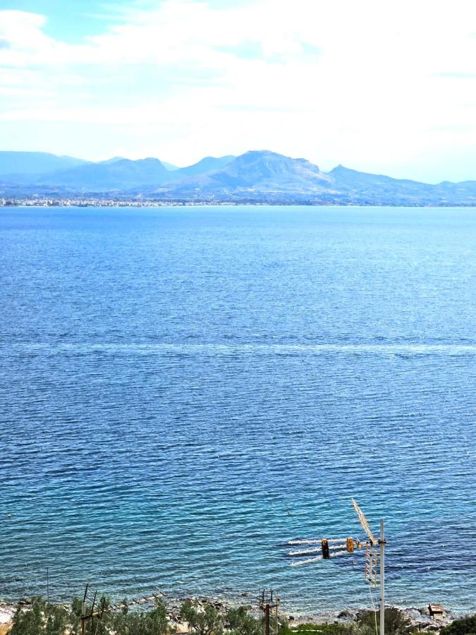 Sea Breeze Solo - B&B Loutraki