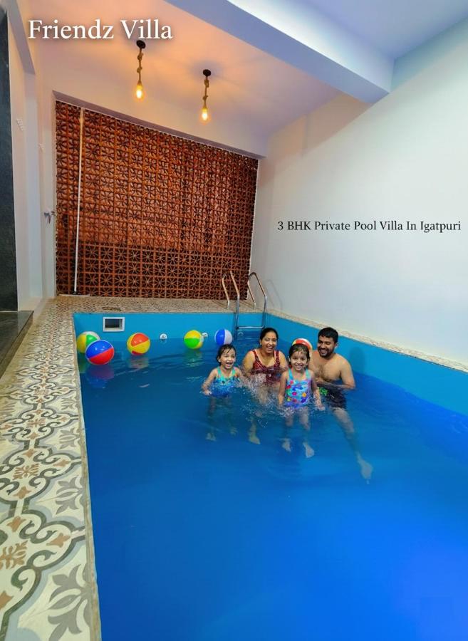 Friendz Villa - 3BHK with Private Pool and Wi-Fi - B&B Igatpuri