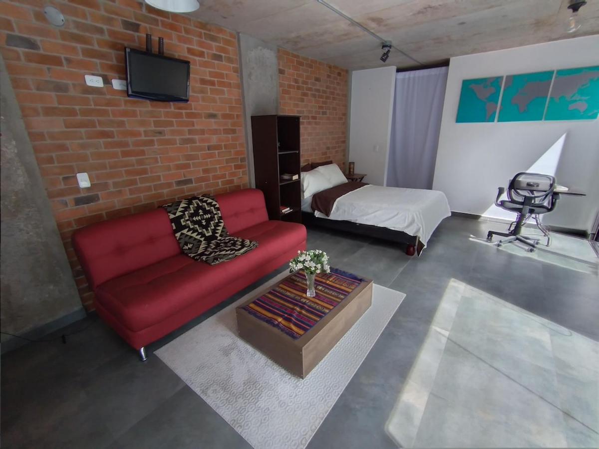 Well-Located Cumbayá Suite - 8 min to USFQ University - Chambres d'hôtes Quito