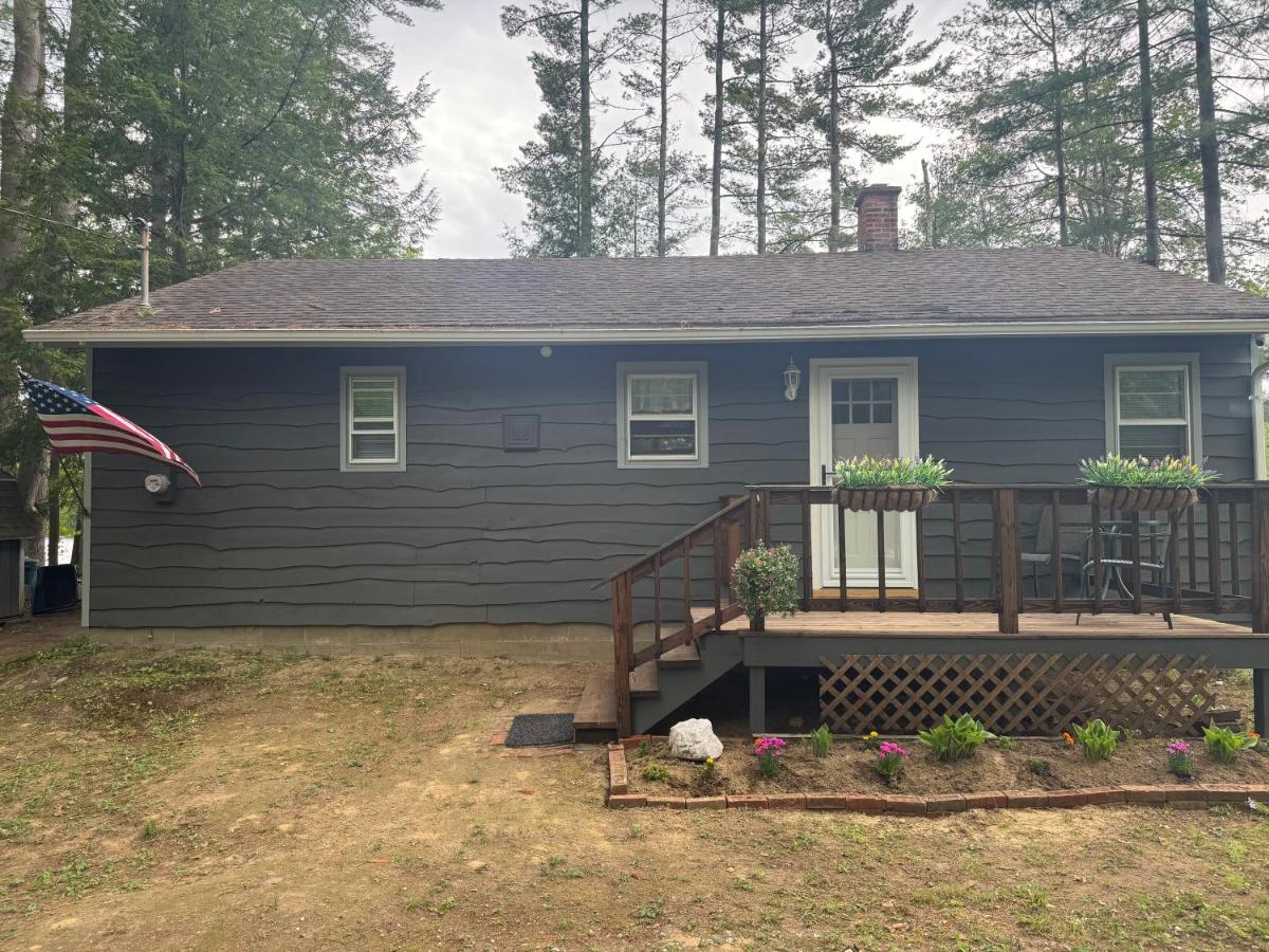 Waterfront Adirondack Cabin, Private River Access - B&B Lake Luzerne