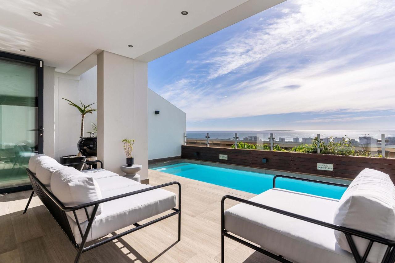Beautiful Sea Views, Pool & BBQ - Iconic View Green Point - Bed and Breakfast Kaapstad