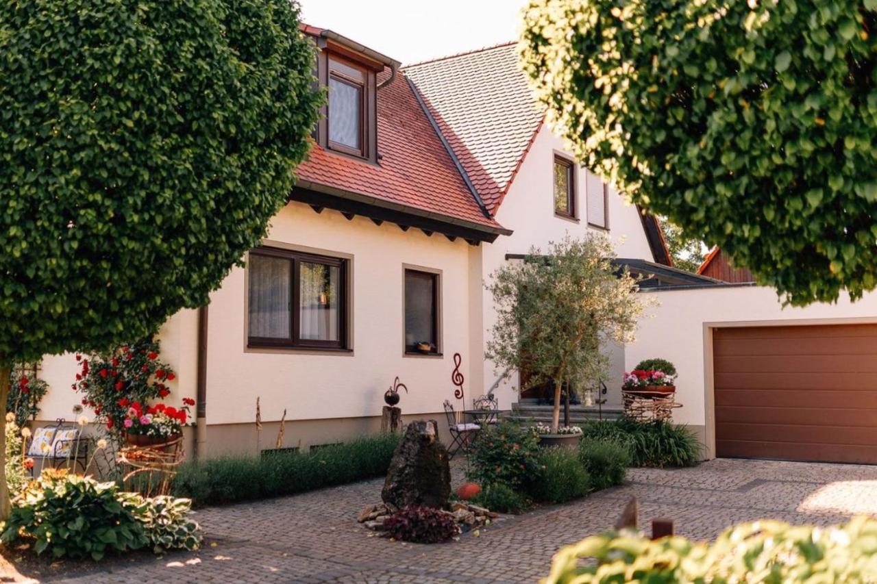 Ferienwohnungen TonArt - modern & stilvoll im Weinort Sommerach - Ferienwohnung Sommerach
