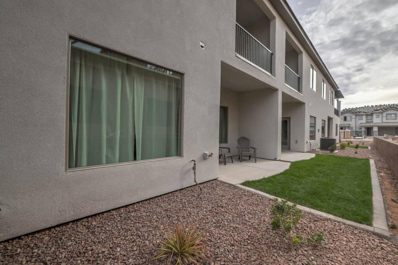 Zion Village Vacation Home, PickleBall, Basketball, Heated Pool - Chambres d'hôtes Hurricane