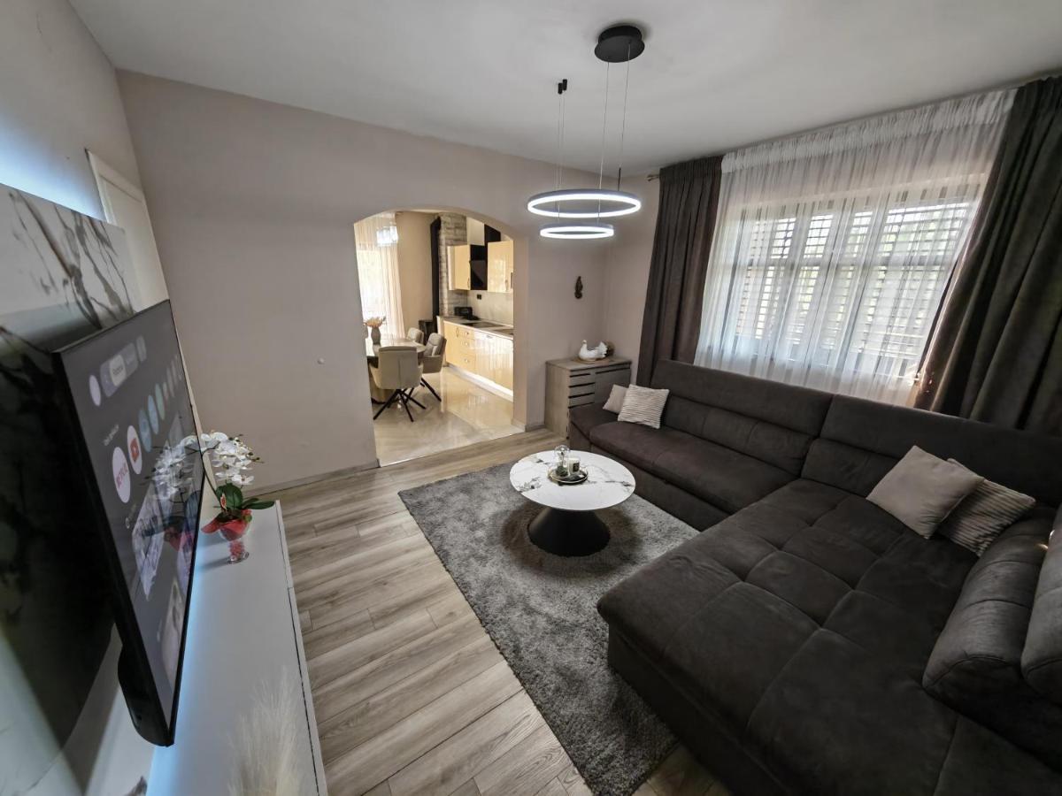 Apartment Lucijan - B&B Bibinje