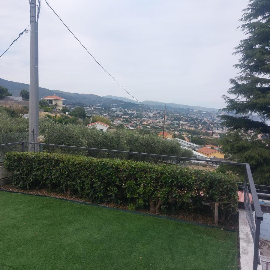 Casa la Luna Panoramaterrasse mit Meerblick - B&B Sanremo