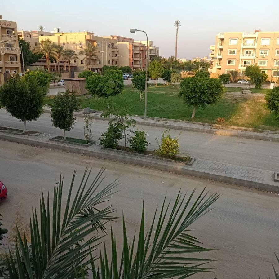 شقه فندقيه بإطلاله مفتوحه رائعه في مدينة العبور - Chambres d'hôtes Abū Şīr