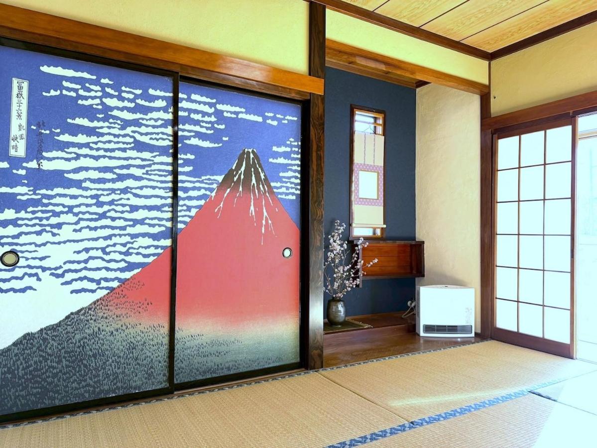 A small, private villa , chinokana house - B&B Chino