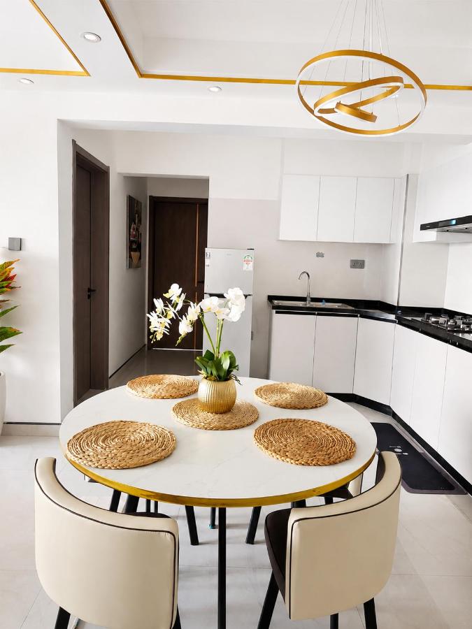 SkylineView 2BR Apartment in Kilimani with Pool & Gym - Chambres d'hôtes Nairobi