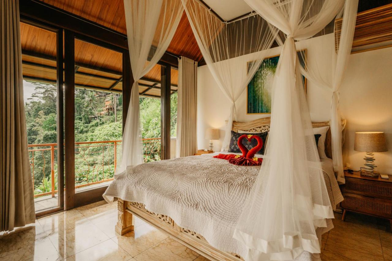 Queen Room with Balcony