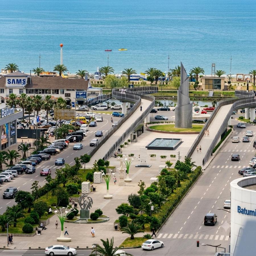 Sea & mountains view - B&B Batumi