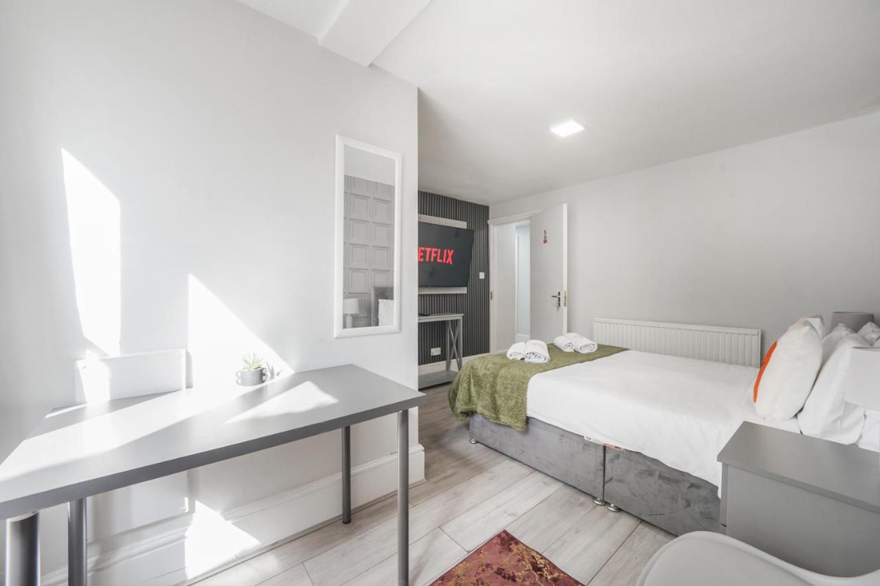 Double Room with Shared Bathroom