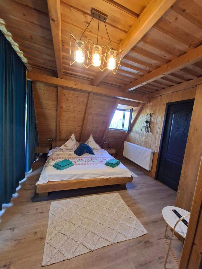 Cabana 3 Stejari Maramureș - Chambres d'hôtes Călineşti