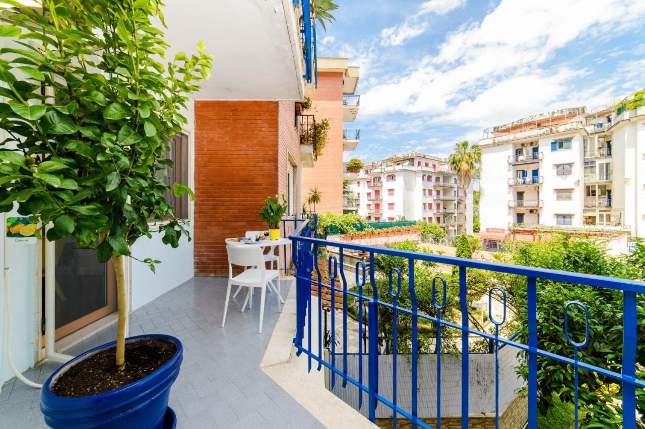 Ops Apartment right in the centre of Sorrento - Chambres d'hôtes Sorrente
